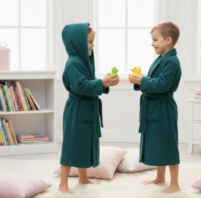 Пухкав халат за баня - цвят петроленозелен, подходящ за по-големи деца