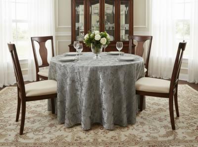 Покривка за маса Изящество в сребро – стил, който говори без думи