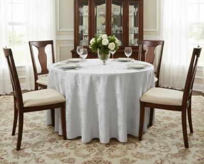 Покривка Сребърна хармония – елегантност в светлината на деня