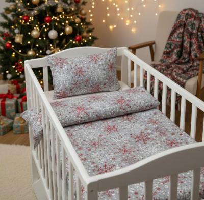 Коледен спален комплект за бебета и деца - снежинки на нежен фон