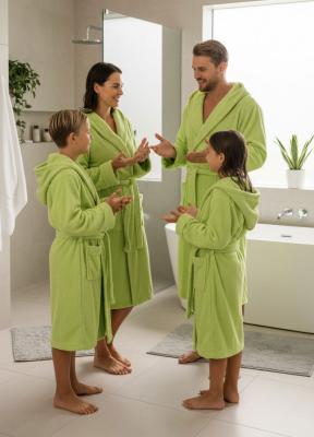 Зелен памучен халат с качулка и колан - за мъже и за жени