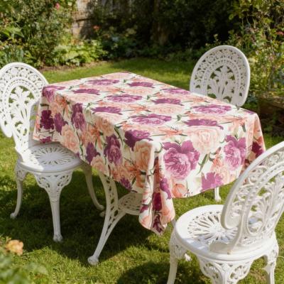 Водоустойчива покривка за маса Мечти в градината