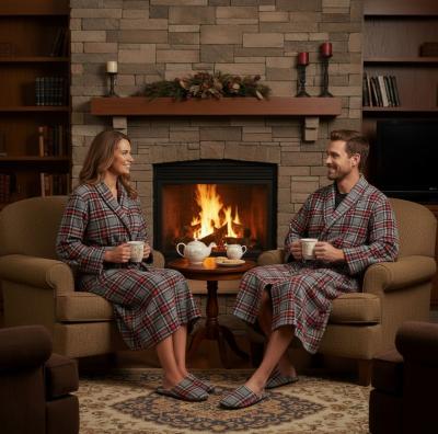 Мъжки домашен халат от полар - мек и топъл , каре