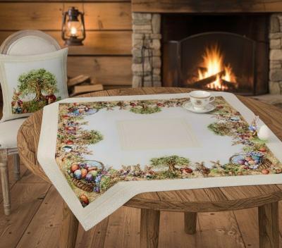 Великденско жакардово каре Празник в градината – класически стил