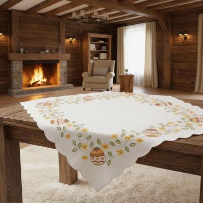 Великденско каре с нежна пролетна бродерия