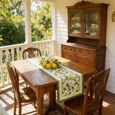 Тишлайфер с лимони и цвят – свеж полъх от Средиземноморието