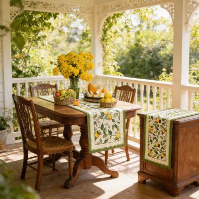 Тишлайфер с лимони и цвят – свеж полъх от Средиземноморието