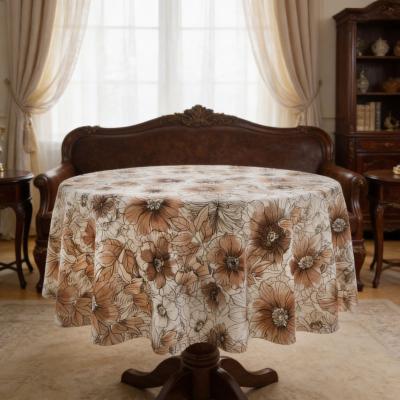 Покривка за маса с винтидж десен в топли карамелени и бежови тонове