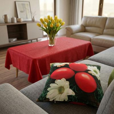 Великденска калъфка с червени цветя и маргарити