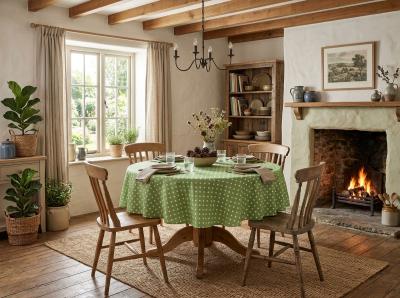 Резедава покривка за маса на бели точки, лесна за поддръжка