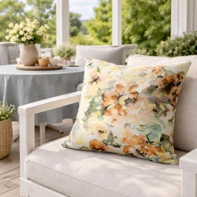 Декоративна калъфка от водоустойчив плат - цветя в пастелни тонове