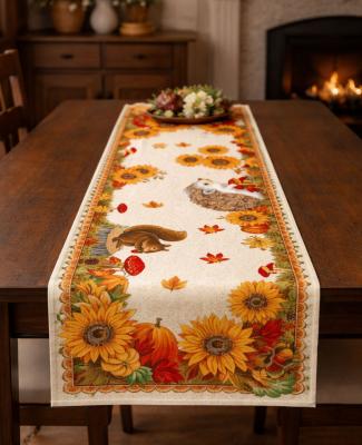 Тишлайфер за маса, ушит от испански жакард - между лятото и есента