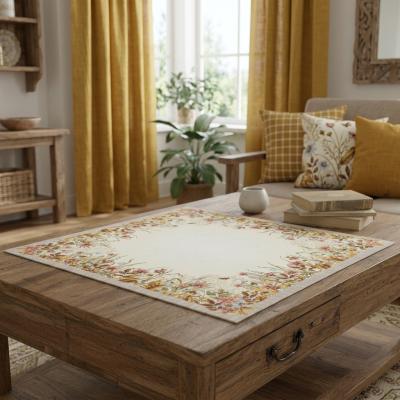 Жакардово каре с нежни полски цветя в топли земни тонове – 90 x 90 см