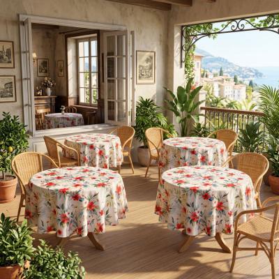 Елегантна водоустойчива покривка с флорален десен в топли земни тонове